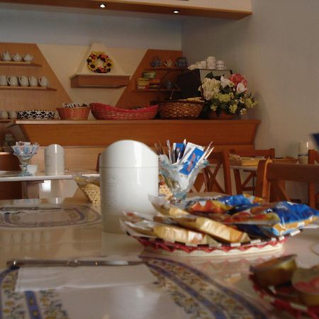 גולפו אראנצ'י Hotel La Lampara מראה חיצוני תמונה