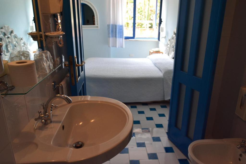גולפו אראנצ'י Hotel La Lampara חדר תמונה