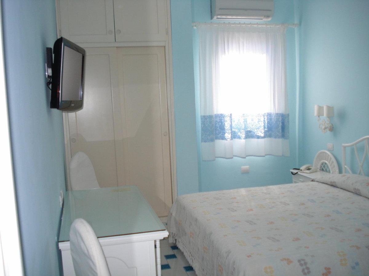 גולפו אראנצ'י Hotel La Lampara מראה חיצוני תמונה